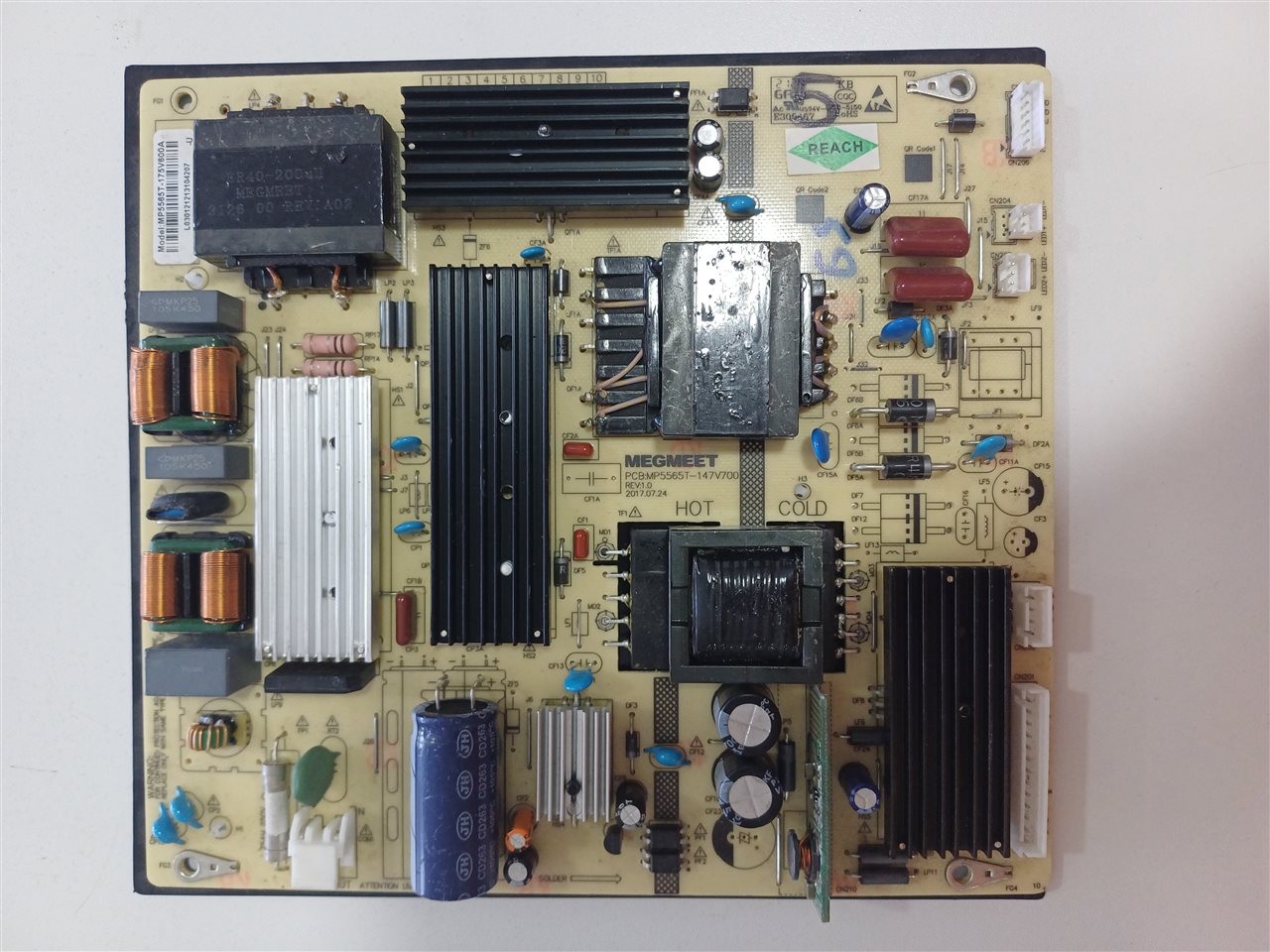 Fuente De Poder Tv MEGMEET MP5565T-175V800A Original Usada