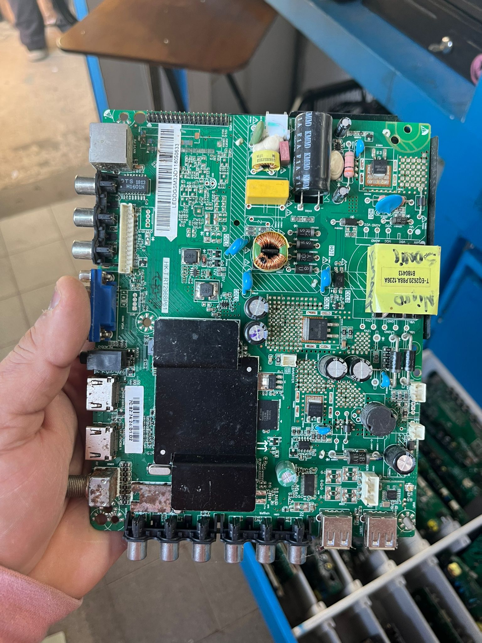 Placa Monopieza Main Y Fuente HK-T.RT2968P61 Original Usada Probada