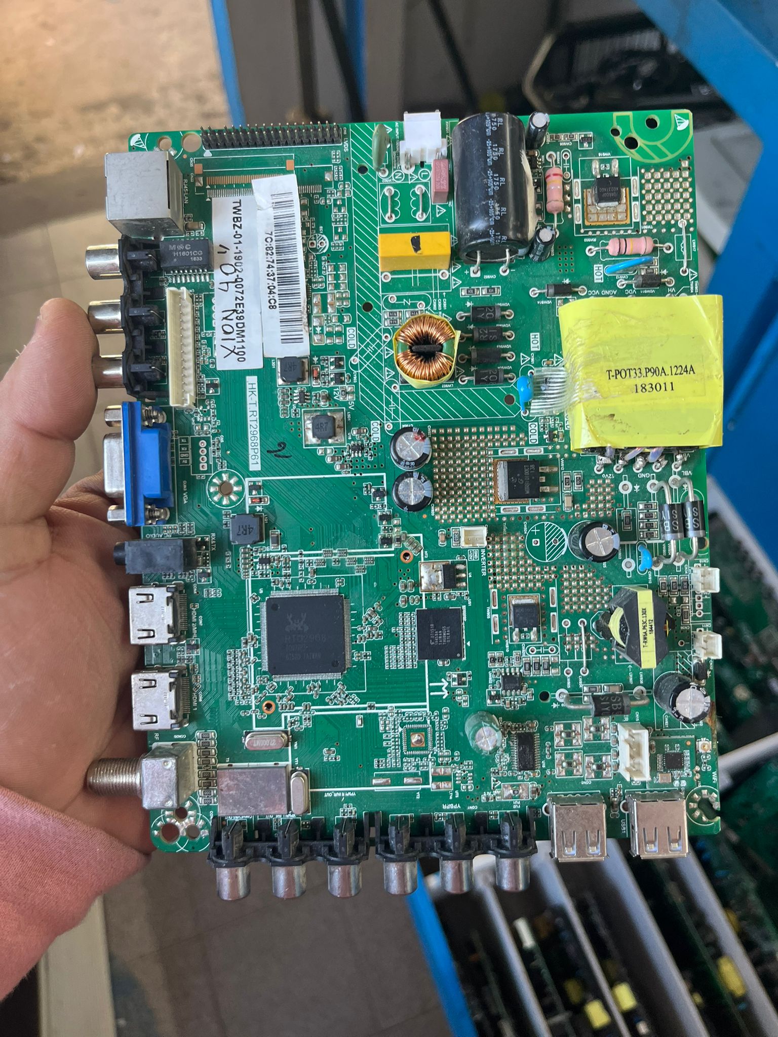 Placa main HK-T.RT2968P61 para televisor original usada probada