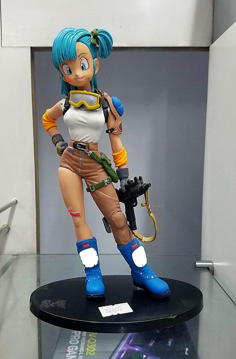 FIGURA DRAGON BALL Z BULMA PELO TURQUESA PELO VIOLETA