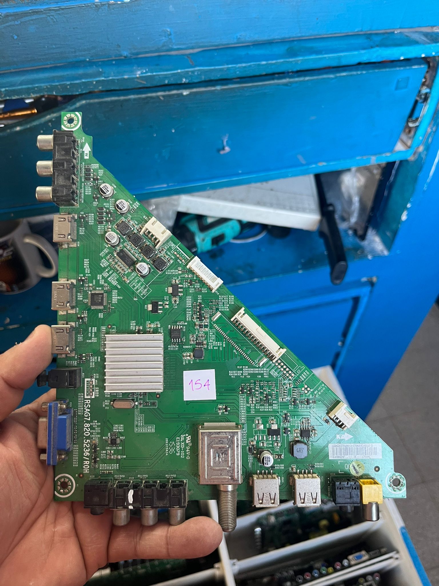 Placa main Hisense / Panavox RSAG7.820.5236/ROH para TV original usada probada