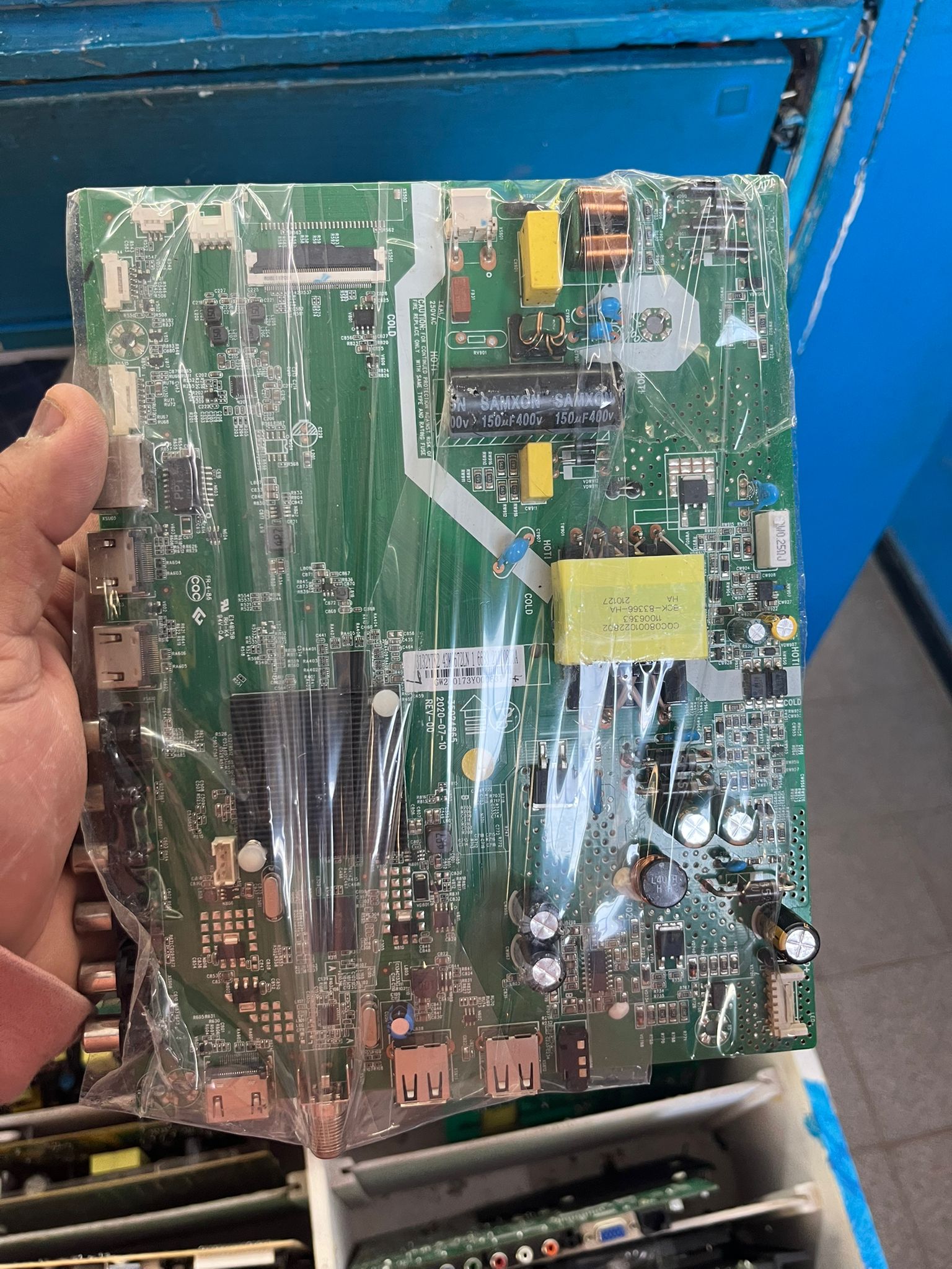 Placa main Hisense Panavox RSAG7.820.9415 original usada probada