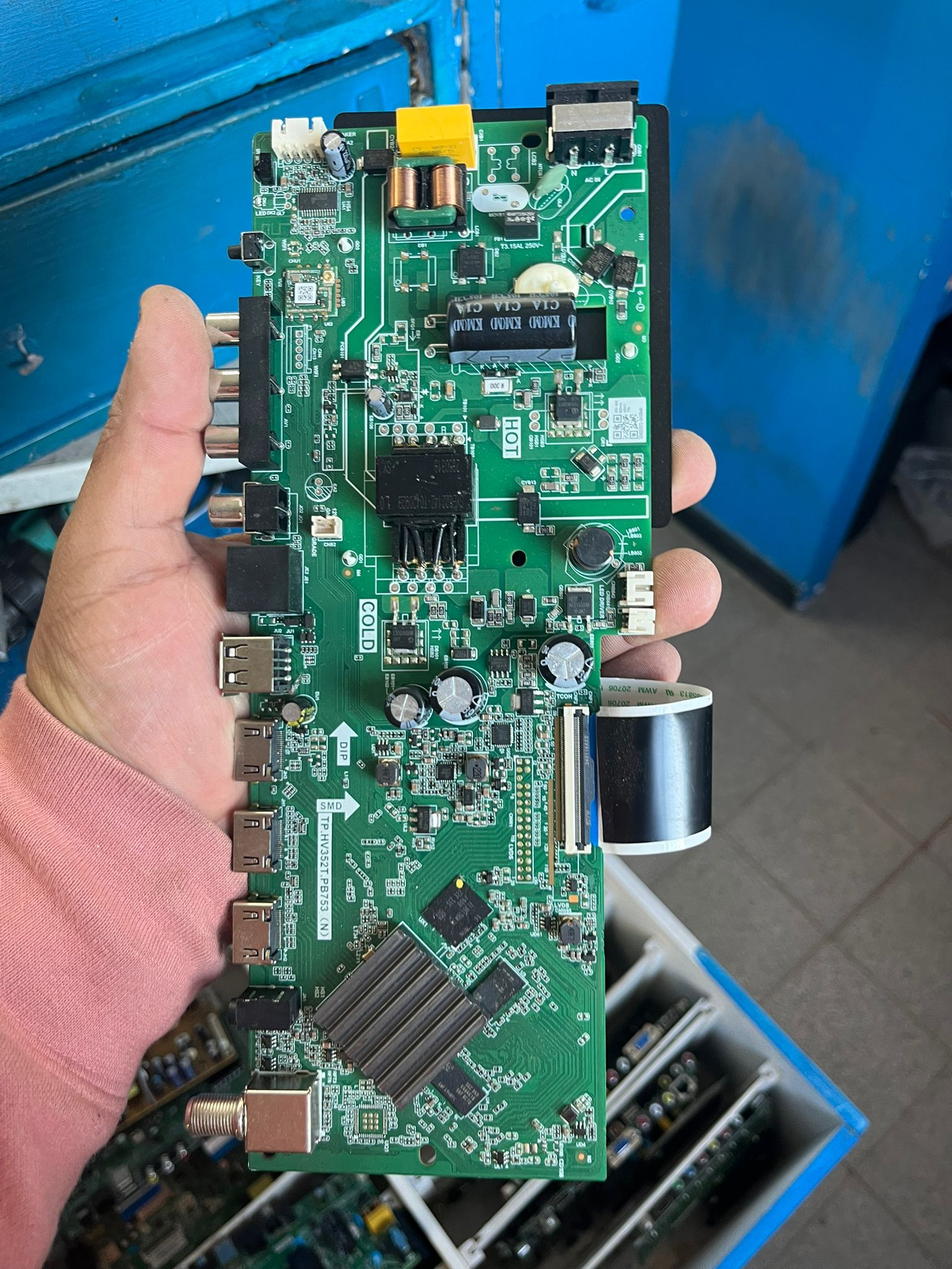 Placa Monocaso Main y Fuente TPV TCL Codigo TP.HV352T.PB753 Original Usada Probada